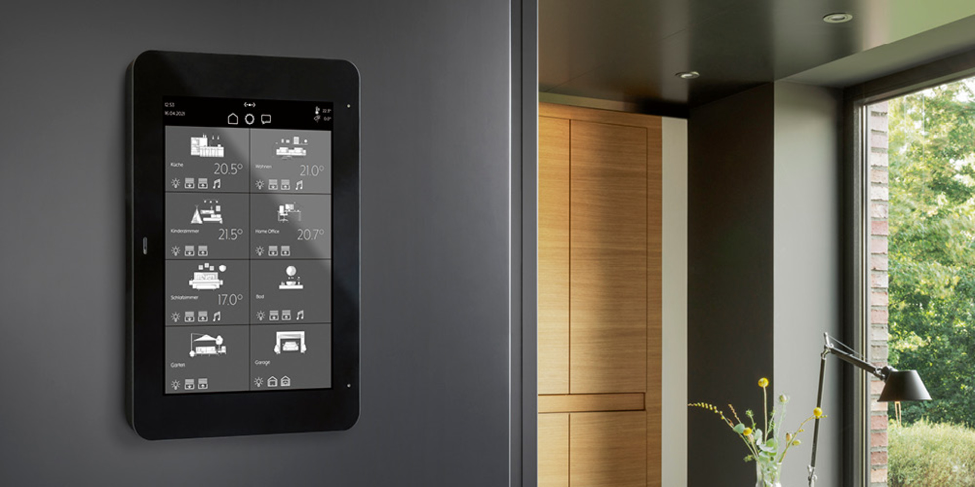 JUNG Smart Panel 8 bei Elektro Bednarz in Nüdlingen