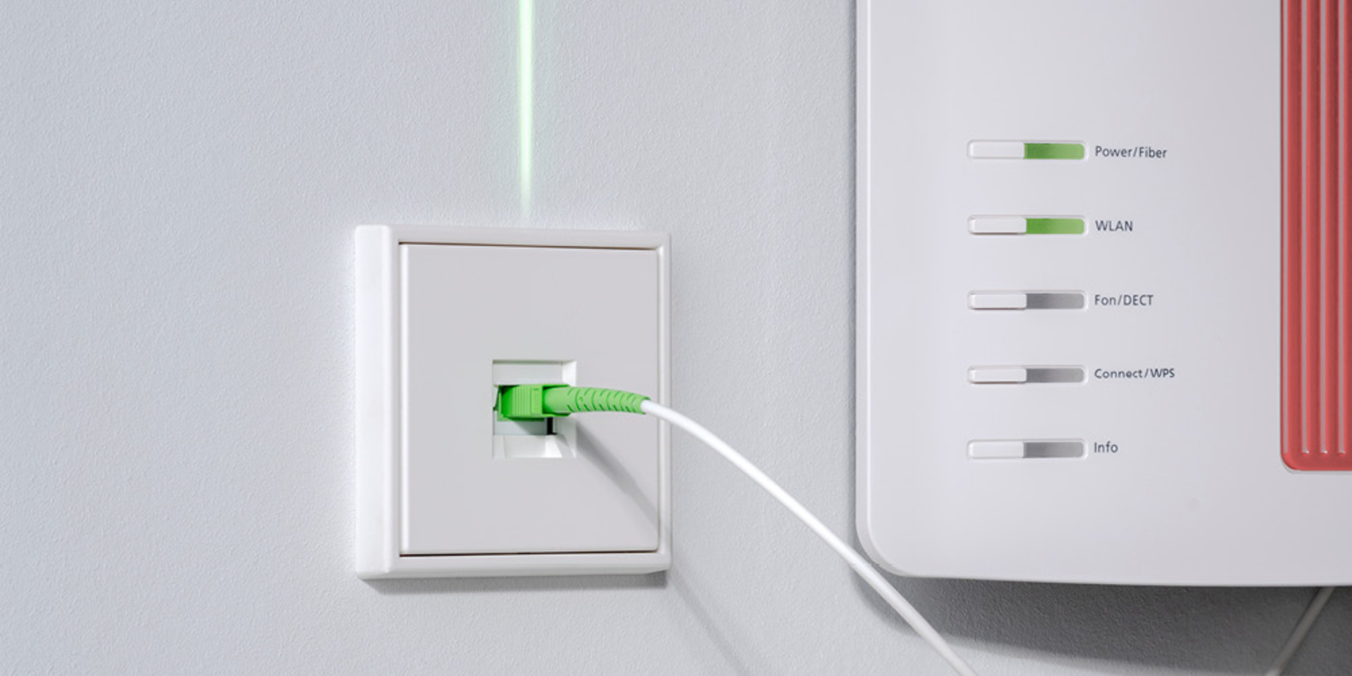 Die neuen Glasfaser-Anschlussdosen bei Elektro Bednarz in Nüdlingen